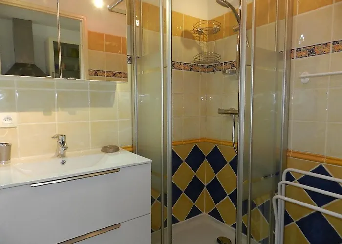 Apartment Duplex 3 Pieces, 6 Couchages, Proche Plage, Parking, - Fr-1-251-873 Le Lavandou